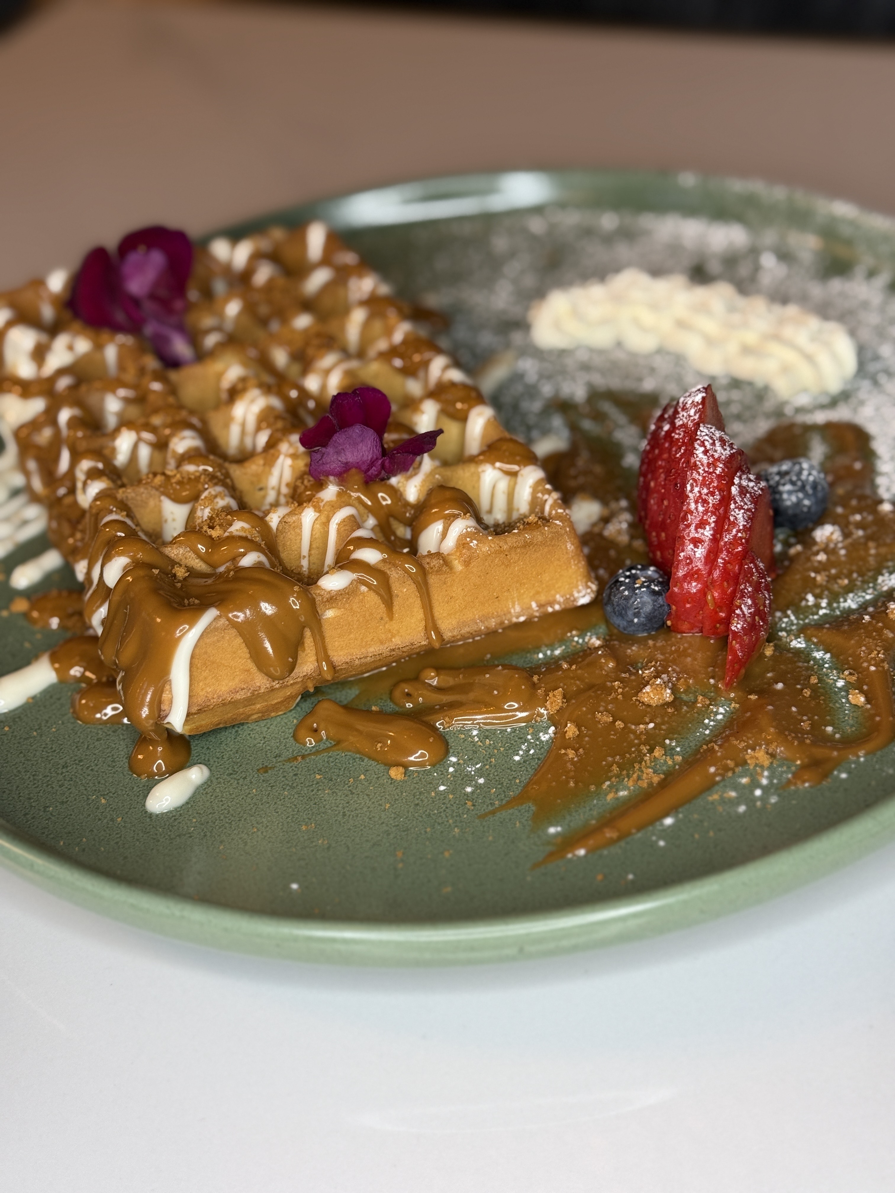 Lotus and White sauce waffle