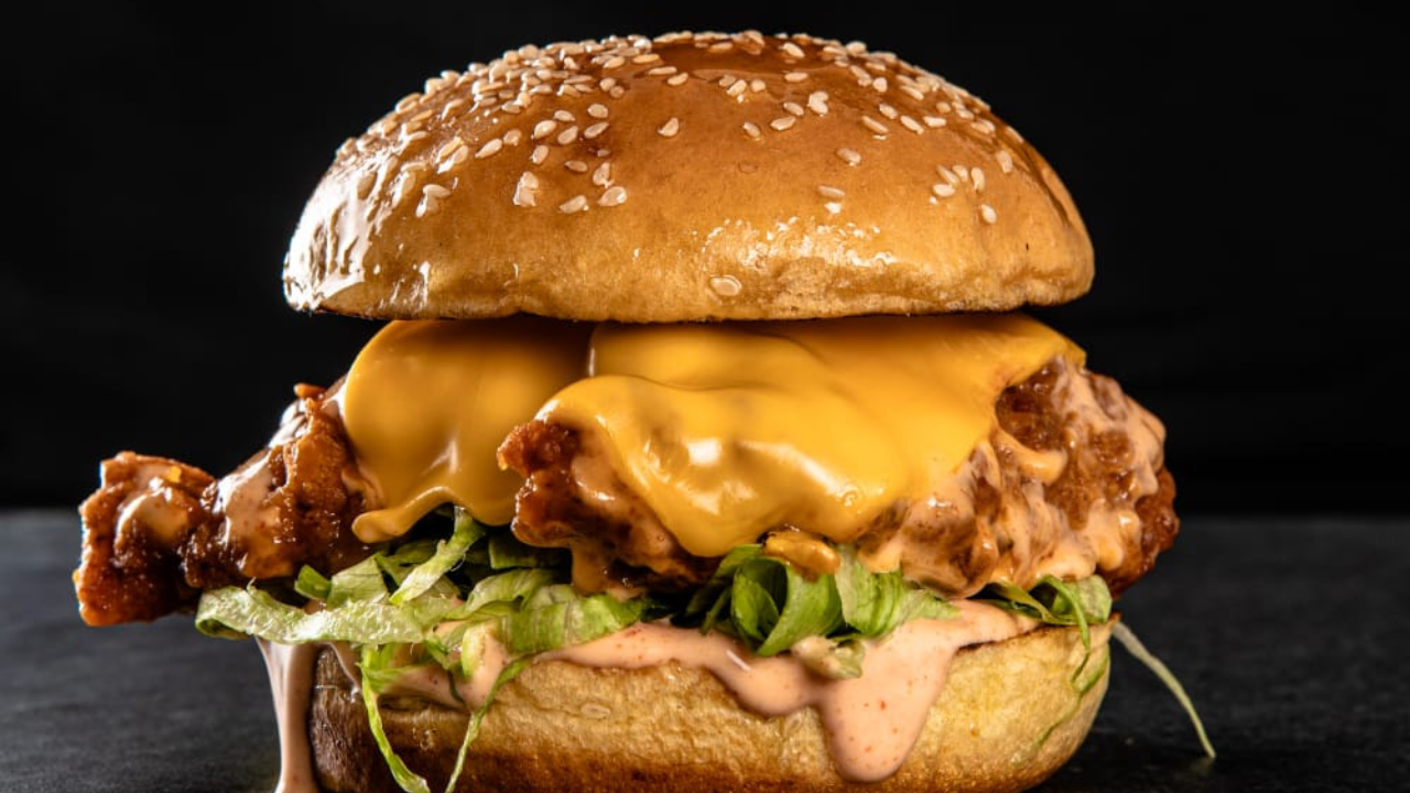 Flaming Buttermilk Crispy (Spicy Dipped Burger)