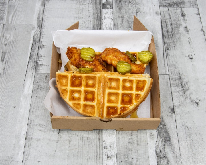Waffle chicken maple syrup