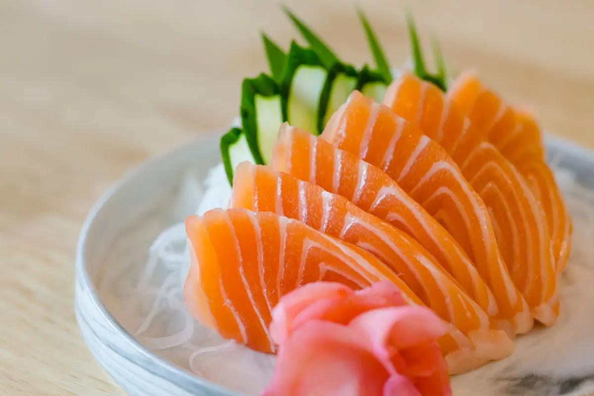 Salmon Sashimi - 6 pieces