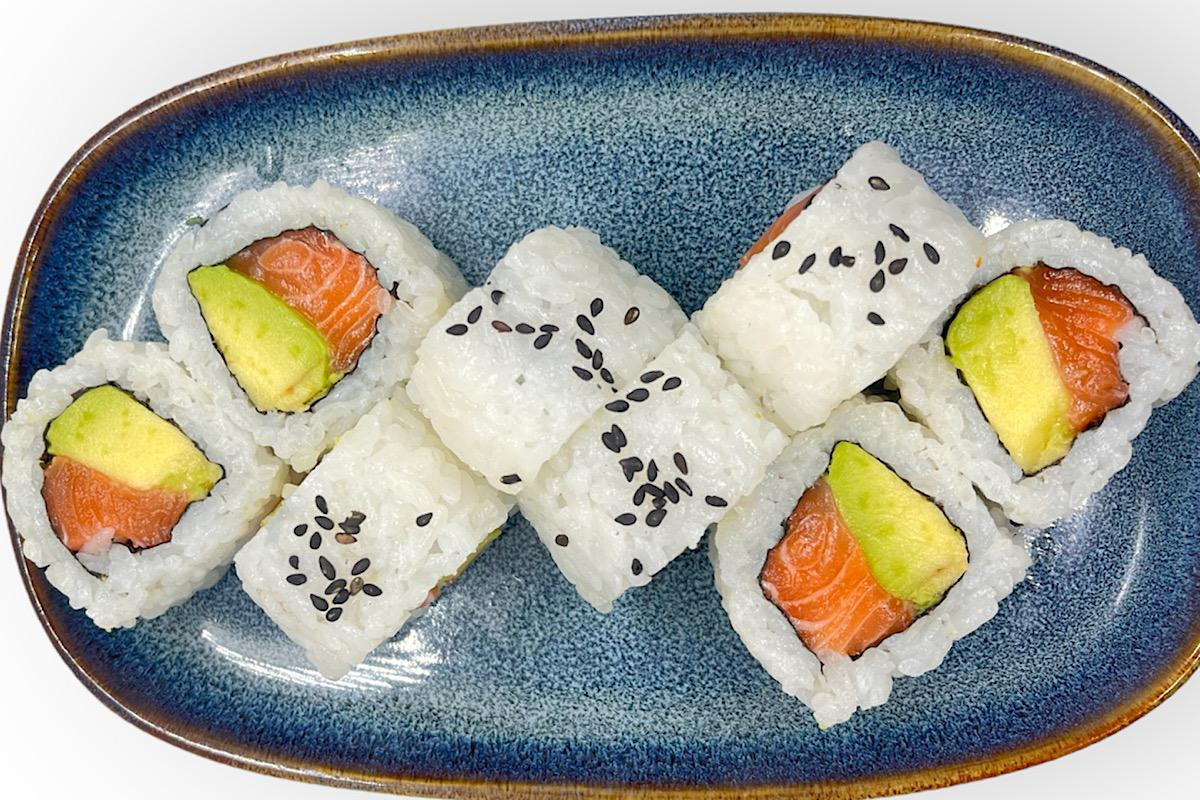 Uramaki Salmon Avocado - 8 pieces