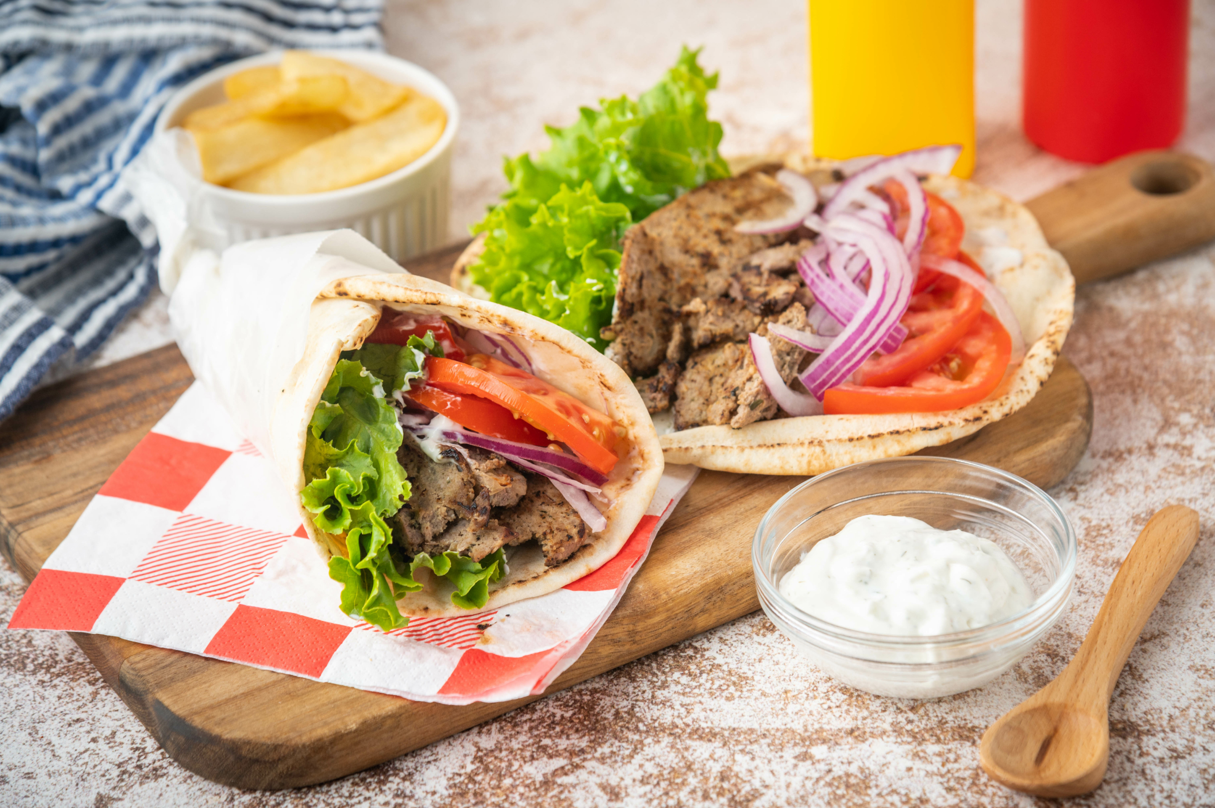 Fameux Gyros Elatos
