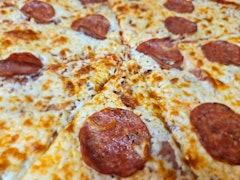 pizza au pepperoni