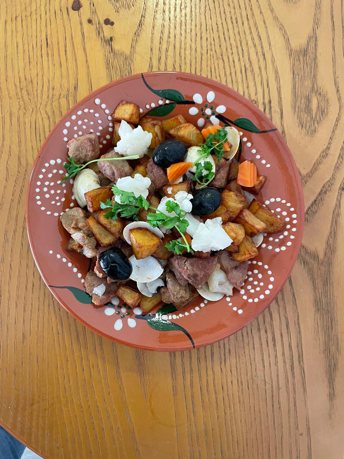 Carne de porco à alentejana